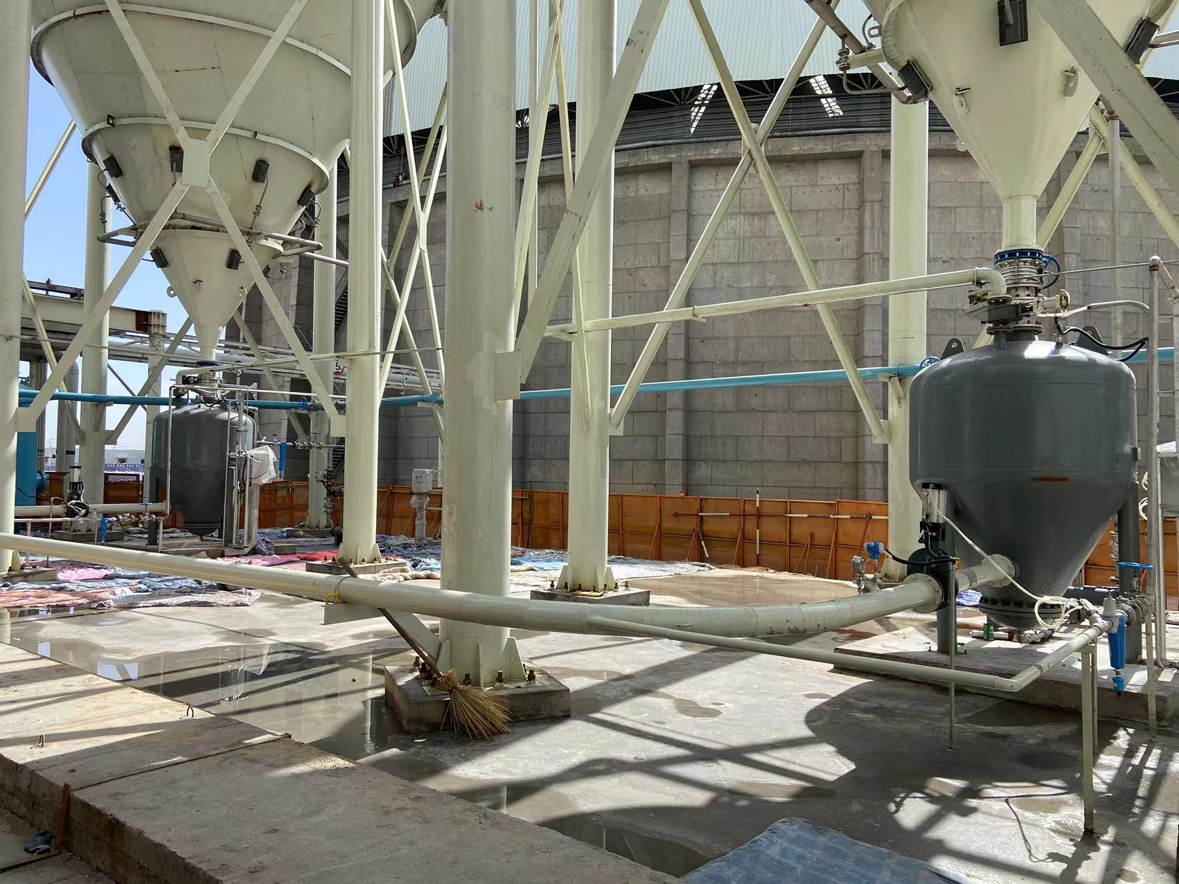 Pneumatic conveying system